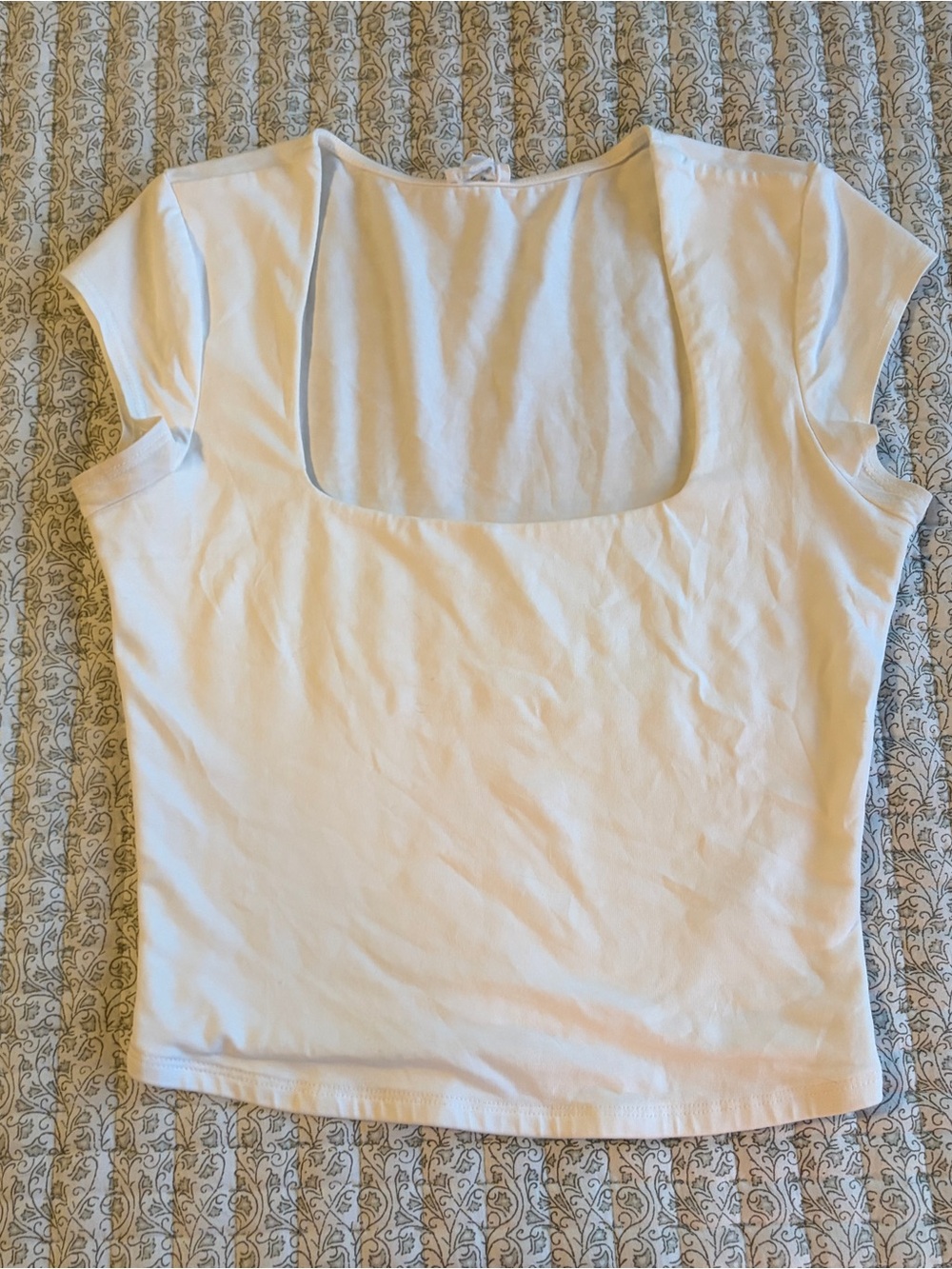 Garage White Scoop-Neck Cap Sleeve Crop Top